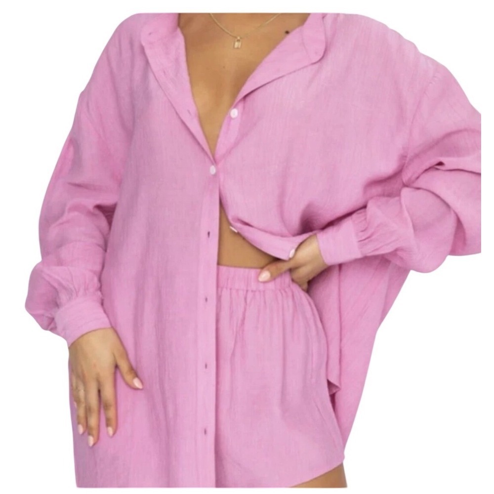 WHITE FOX "Take Me Out" Oversized Button Down Shirt, Crinkle Pink, Size M/L